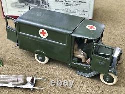 1930 Britains Ltd Army Ambulance Square Nosed Casualty Nurse Driver Box Set 1521