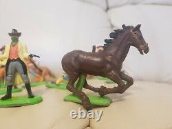 20 x Assorted Vintage Lead Base BRITAINS COWBOYS & HORSES Figures
