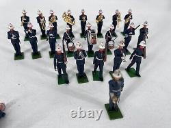24x Vintage 1960s BRITAINS Eyes Right Band of The Royal Marines Plastic Figures