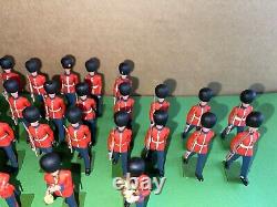 52 pcs BRITAINS EYES RIGHT Toy Soldier Lot Royal Marine Band And Infantry