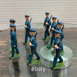 8 Lot BRITAINS BRITISH ROYAL AIR FORCE RAF DRESS UNIFORM TOY SOLDIER Lead 60-70s