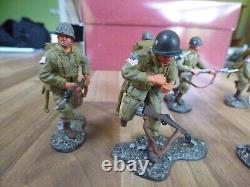 9 Figures WILLIAM BRITAIN Toy Soldier Set US STRIKE ATTACK 17595 EXCELLENT COND