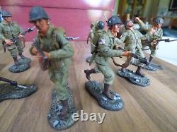 9 Figures WILLIAM BRITAIN Toy Soldier Set US STRIKE ATTACK 17595 EXCELLENT COND
