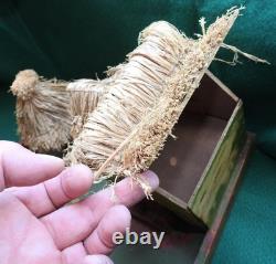ANTIQUE 1920-30s THATCHED WOODEN FARM WITH BRITAINS JOHILLCO T&B ETC FARM LEAD