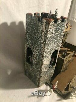 Antique Britains Charbens Johillco Castle And Knights Very nice Play set