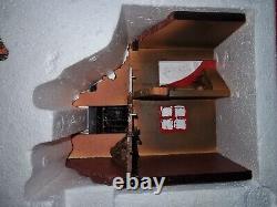 BRITAINS 00159 WW1 BOMBED STREET SCENE Special Collectors Edition Diorama Set