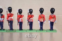 BRITAINS 00294 5991 40201 QUEEN VICTORIA GRENADIER GUARDS COLOUR PARTY 1899 ol