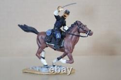 BRITAINS 17371 AMERICAN CIVIL WAR MOUNTED UNION CAPTAIN & GUIDON BEARER SET oi