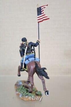 BRITAINS 17371 AMERICAN CIVIL WAR MOUNTED UNION CAPTAIN & GUIDON BEARER SET oi