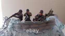 BRITAINS 17499 ww2 hold to last round dietz battle of bulge 2004 132 boxed