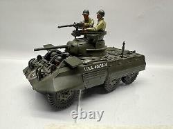 BRITAINS 17585 US ARMY LIGHT ARMOURED SCOUT CAR VEHICLE + CREW Retired 2005 1/30
