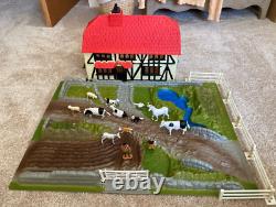 BRITAINS 1988 FARMHOUSE AND FARM YARD SET 4712 (Missing Oak Tree)