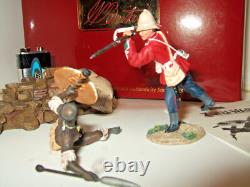 BRITAINS 20101 Down but not Out, 24th Ft Trys to Bayonette Fallen Zulu in 54mm