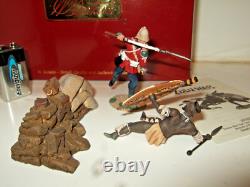 BRITAINS 20101 Down but not Out, 24th Ft Trys to Bayonette Fallen Zulu in 54mm