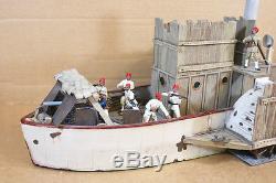 BRITAINS 27043 WAR ALONG THE NILE BRITISH GUN BOAT & CREW SET BOXED pq