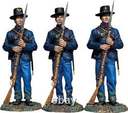 BRITAINS 31350 Federal Infantry Standing at Rest set of 3