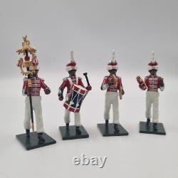 BRITAINS 43105 Limited Edition The Coldstream Regiment of Foot Guards, Bandsmen