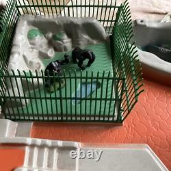 BRITAINS 4712 MODEL ZOO SET with animals + ORIGINAL Box, 1968-1970s