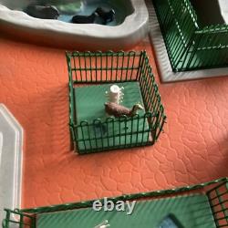 BRITAINS 4712 MODEL ZOO SET with animals + ORIGINAL Box, 1968-1970s