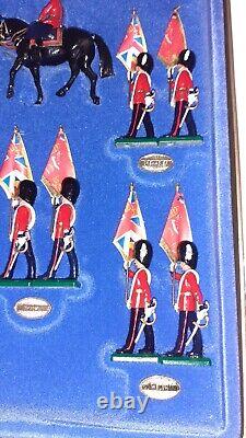 BRITAINS 5801 Trooping Colour Guards Queen Elizabeth Ltd Edition 1987 132 S7