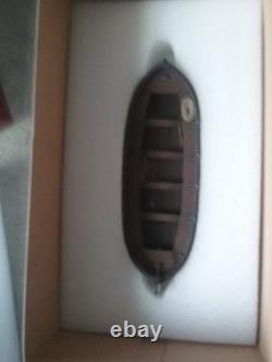 BRITAINS 62001 RMS TITANIC LIFEBOAT No. 6 COMMEMORATIVE SET