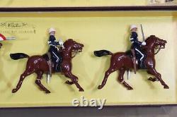 BRITAINS 8806 BRITISH The DUKE of CAMBRIDGE'S OWN 17th LANCERS with COLOURS oc