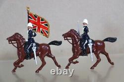 BRITAINS 8806 BRITISH The DUKE of CAMBRIDGE'S OWN 17th LANCERS with COLOURS oc