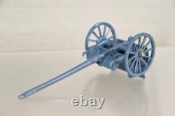 BRITAINS 8924 WWI GERMAN 7.7 PDR GUN & LIMBER with SERVICE DETACHMENT BOXED nz