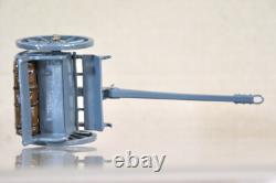 BRITAINS 8924 WWI GERMAN 7.7 PDR GUN & LIMBER with SERVICE DETACHMENT BOXED nz