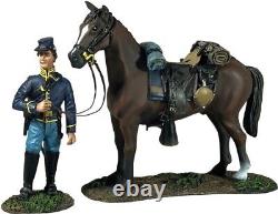 BRITAINS American Civil War 31325 Federal Cavalry Trooper Holding Horse