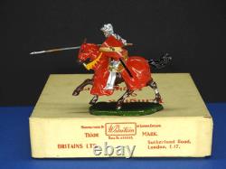 BRITAINS BOXED LEAD KNIGHTS OF AGINCOURT 1960 No. 1661 MOUNTED KNIGHT WITH LANCE