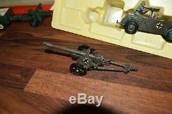 BRITAINS DEETAIL 9788 & 9787 GERMAN VW KUBELWAGEN PAK GUN land rover & gun RARE