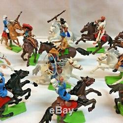 BRITAINS DEETAIL Horsemen cowboys horses etc soldiers