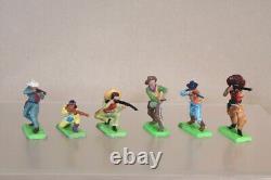 BRITAINS DEETAIL JOB LOT of AMERICAN WILD WEST COWBOYS & INDIANS MEXICANS 29om