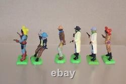 BRITAINS DEETAIL JOB LOT of AMERICAN WILD WEST COWBOYS & INDIANS MEXICANS 29om