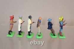 BRITAINS DEETAIL JOB LOT of AMERICAN WILD WEST COWBOYS & INDIANS MEXICANS 29om