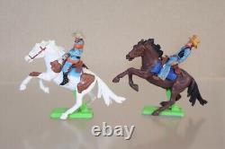 BRITAINS DEETAIL JOB LOT of AMERICAN WILD WEST COWBOYS & INDIANS MEXICANS 29om