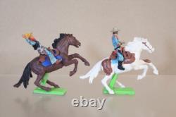 BRITAINS DEETAIL JOB LOT of AMERICAN WILD WEST COWBOYS & INDIANS MEXICANS 29om
