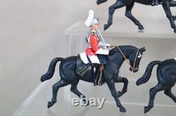 BRITAINS EYES RIGHT 7830 ROYAL HOUSEHOLD MOUNTED LIFE GUARDS BOXED oe