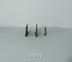 BRITAINS HOLLOWCAST FARM MINIATURE GARDEN Vintage Toy ELM TREE & Bush Lot N4