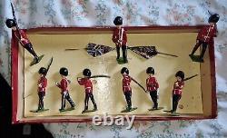 BRITAINS HOLLOWCAST SET NO. 2084 COLOUR PARTY OF THE SCOTS GUARDS Painted Metal