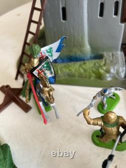BRITAINS KNIGHTS OF THE SWORD 7791 SWORD CASTLE & extras