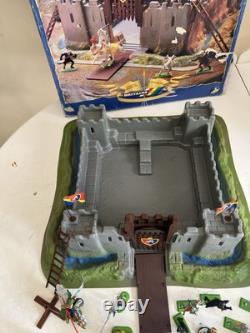 BRITAINS KNIGHTS OF THE SWORD 7791 SWORD CASTLE & extras