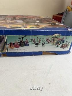 BRITAINS KNIGHTS OF THE SWORD 7791 SWORD CASTLE & extras