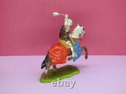 BRITAINS LEAD KNIGHTS OF AGINCOURT 1954 1st SERIES BOXED No. 1659 MOUNTED KNIGHT