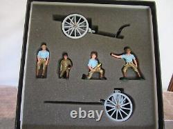 BRITAINS PREMIER SERIES 13 PDR GUN & LIMBER OF THE R. H. A. WITH 4 MEN No. 8919