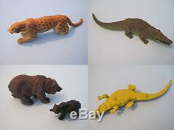 BRITAINS Plastic Zoo Animals 1960's SHOP COUNTER DISPLAY with 30 ANIMALS (Rare)