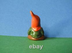 BRITAINS RARE VINTAGE 30s MINIATURE LEAD GARDEN GNOME SITTING CROSS LEGGED #171B