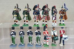 BRITAINS REPAINTED GORDON CAMERON IRISH BLACK WATCH HIGHLAND MARCHING PIPERS oa