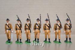 BRITAINS RE PAINTED BOER WAR BOER INFANTRY MARCHING at the SLOPE oi